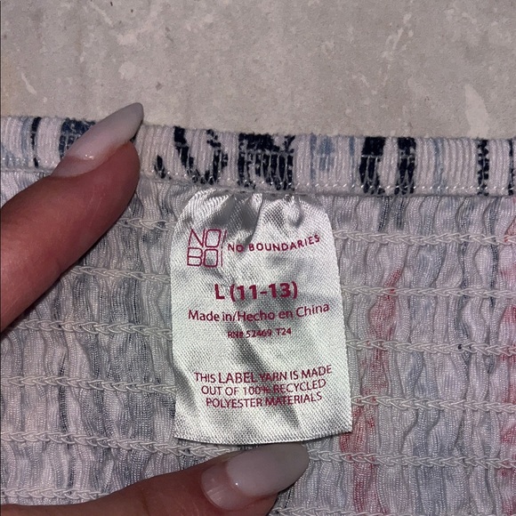 No Boundaries White and Red Patterned Women's Tunic - Picture 3 of 3